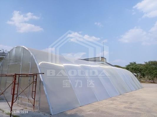 جاف البوليكاربونات المقاوم للأشعة فوق البنفسجية قوية الدفيئة مع إطار الفولاذ المغلف بالساخن